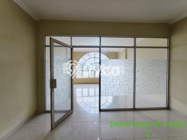 Jual Ruko di Cengkareng, Luas 240m2m², Kawasan Potensial, Jalan Utama Jual Ruko di Cengkareng, Luas 240m2m², Kawasan Potensial, Jalan Utama