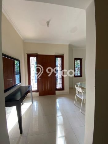Rumah Modern 3 KT di Raffles Hills Jakarta Timur Semi Furnished Rumah Modern 3 KT di Raffles Hills Jakarta Timur Semi Furnished