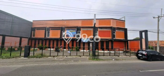 Ruko untuk Disewa di Pusat Cirebon Luas Bangunan 400m2 Ruko untuk Disewa di Pusat Cirebon Luas Bangunan 400m2