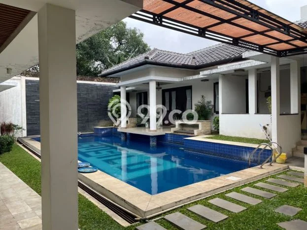 Ready to Use! Luxury House LT 930m2 Desain Elegan di Cirebon Kota Ready to Use! Luxury House LT 930m2 Desain Elegan di Cirebon Kota