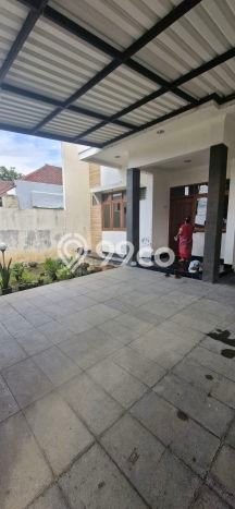 Rumah Modern 7 KT LT 283m2 di Cirebon Kota Rumah Modern 7 KT LT 283m2 di Cirebon Kota