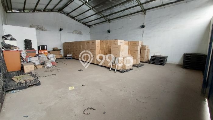 Unit Gudang Dijual di Jakarta Barat LT 150m2 & LB 150m2 Unit Gudang Dijual di Jakarta Barat LT 150m2 & LB 150m2