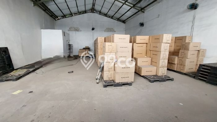 Unit Gudang Dijual di Jakarta Barat LT 150m2 & LB 150m2 Unit Gudang Dijual di Jakarta Barat LT 150m2 & LB 150m2