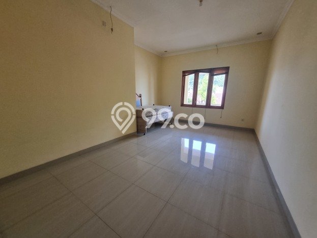Rumah di , 3 KM, Area Nyaman Rumah di , 3 KM, Area Nyaman