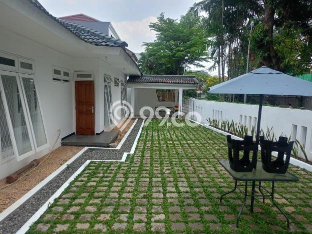Rumah sewa siap pakai 4 Kamar Tidur di Pejaten, Jakarta Selatan Rumah sewa siap pakai 4 Kamar Tidur di Pejaten, Jakarta Selatan