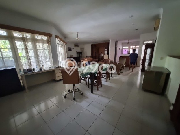 Rumah Kontrakan Jakarta Selatan LT 800m2 LB 600m2 Area Radio Dalam Rumah Kontrakan Jakarta Selatan LT 800m2 LB 600m2 Area Radio Dalam