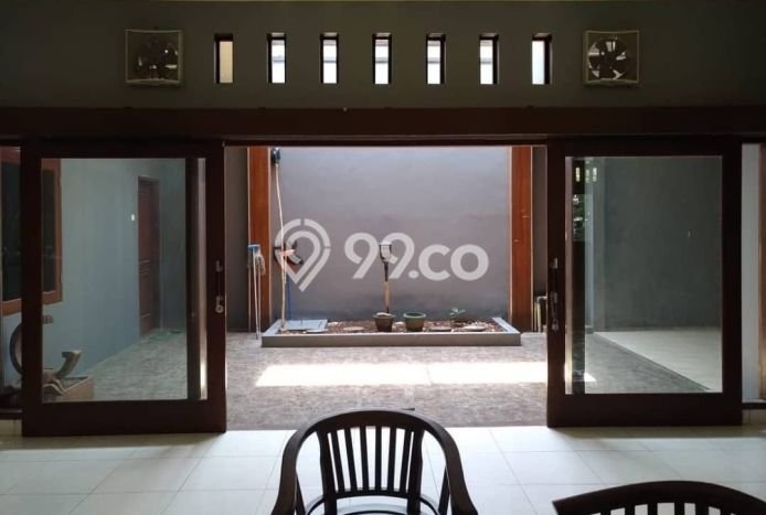 Disewakan! Rumah 4 Kamar Tidur &
3 Kamar Mandi di Lebak Bulus, Jakarta Selatan Disewakan! Rumah 4 Kamar Tidur &
3 Kamar Mandi di Lebak Bulus, Jakarta Selatan