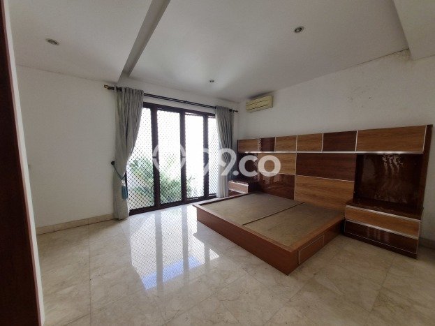 Disewakan Rumah Harga Terjangkau di Antasari Jakarta Selatan Punya 7 Kamar Tidur Disewakan Rumah Harga Terjangkau di Antasari Jakarta Selatan Punya 7 Kamar Tidur