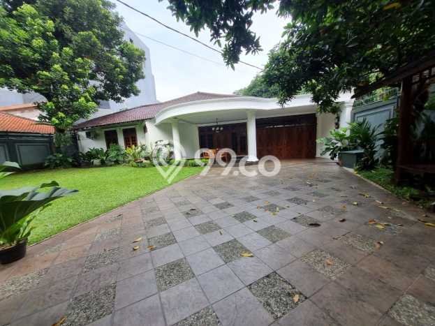 SPECIAL PRICE! Rumah di Cilandak, 4 KM, Akses Mudah Fasilitas Umum, Luas 1000m2m² LB 500m2m² SPECIAL PRICE! Rumah di Cilandak, 4 KM, Akses Mudah Fasilitas Umum, Luas 1000m2m² LB 500m2m²