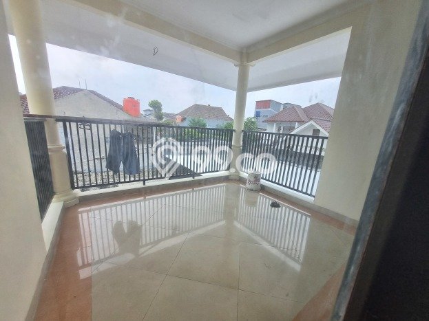 Lokasi strategis! Rumah siap pakai dikontrakkan di Mampang Prapatan LB 350m2 Lokasi strategis! Rumah siap pakai dikontrakkan di Mampang Prapatan LB 350m2