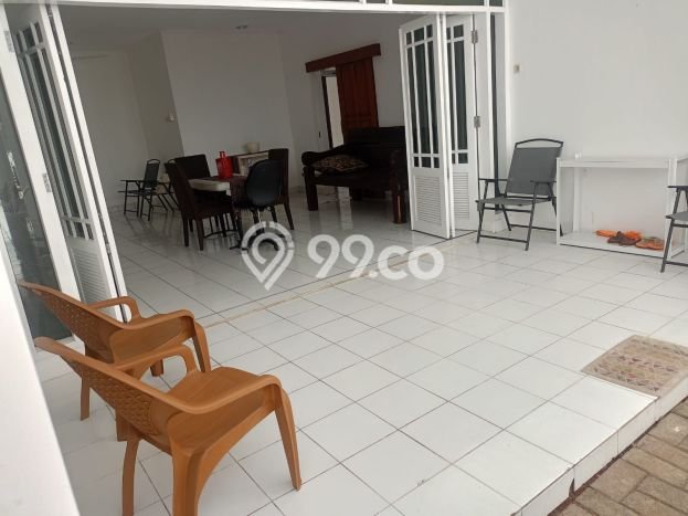 Rumah sewa siap pakai 4 Kamar Tidur di Pejaten, Jakarta Selatan Rumah sewa siap pakai 4 Kamar Tidur di Pejaten, Jakarta Selatan
