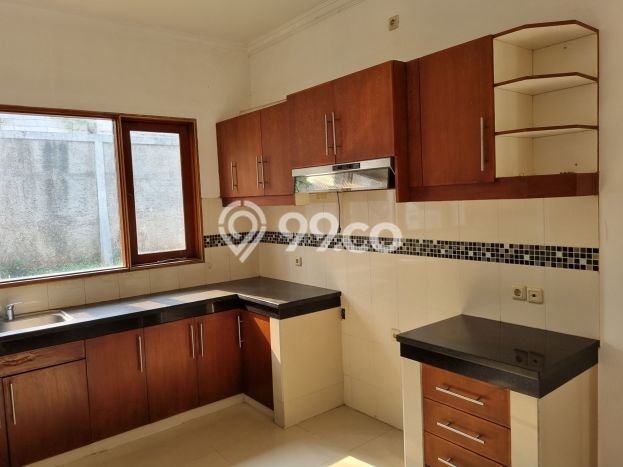 Jarang Ada! Rumah Kontrakan 5 Kamar Bagus Siap Huni Pejaten Jarang Ada! Rumah Kontrakan 5 Kamar Bagus Siap Huni Pejaten