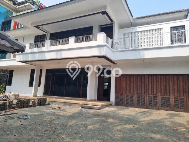 Lokasi strategis! Rumah siap huni dikontrakkan di Mampang Prapatan LB 600m2 Lokasi strategis! Rumah siap huni dikontrakkan di Mampang Prapatan LB 600m2