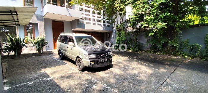 Rumah Cantik Siap Pakai Di Menteng Luas 380m2 Aman Rumah Cantik Siap Pakai Di Menteng Luas 380m2 Aman