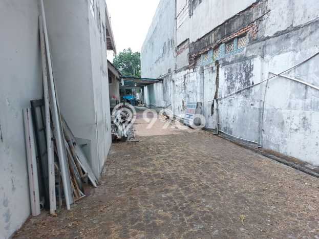 Tanah Area Strategis Kawasan , Luas 940m2m², Cocok untuk Investasi Tanah Area Strategis Kawasan , Luas 940m2m², Cocok untuk Investasi
