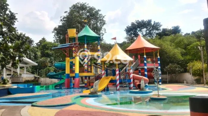 LOKASI PREMIUM! Rumah area Citra Grand, 2 KT, Area Strategis, Luas 120m² Bangunan 80m² LOKASI PREMIUM! Rumah area Citra Grand, 2 KT, Area Strategis, Luas 120m² Bangunan 80m²