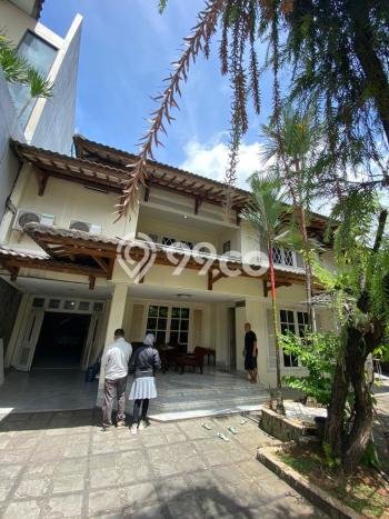 Rumah Elit Modern Siap Huni di Blok M Jakarta Selatan Rumah Elit Modern Siap Huni di Blok M Jakarta Selatan
