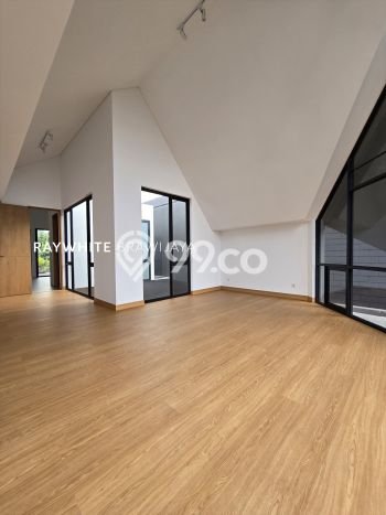 Ready to Use! Premium House LT 177m2 Desain Elegan di Kemang Ready to Use! Premium House LT 177m2 Desain Elegan di Kemang