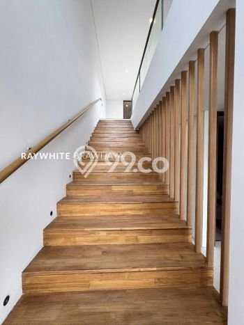 Rumah Elit LB 450m2 Siap Huni Desain Elegan di Kemang, Jakarta Selatan Rumah Elit LB 450m2 Siap Huni Desain Elegan di Kemang, Jakarta Selatan