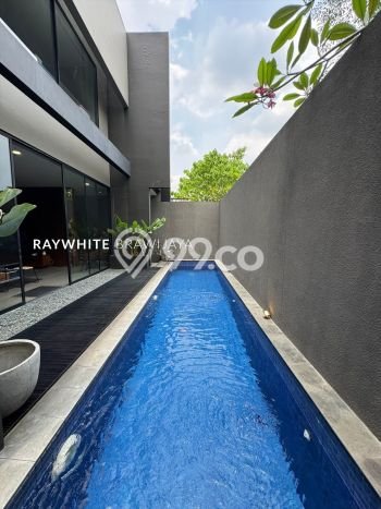 Hunian Elit LB 750m2 Siap Huni Desain Elegan di Kemang, Jakarta Selatan Hunian Elit LB 750m2 Siap Huni Desain Elegan di Kemang, Jakarta Selatan