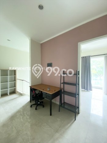 Jual Rumah Luas Megah Dengan View Cantik di Bintaro, Tangerang Selatan Jual Rumah Luas Megah Dengan View Cantik di Bintaro, Tangerang Selatan