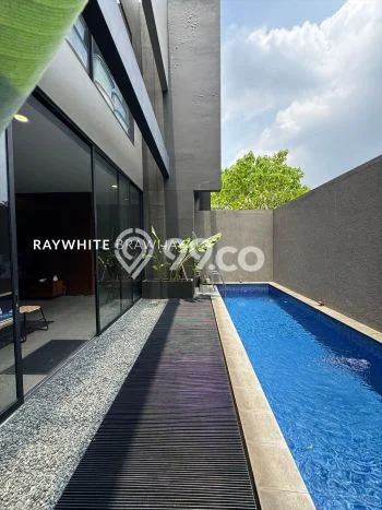 Rumah Elit LB 750m2 Siap Huni Desain Elegan di Kemang, Jakarta Selatan Rumah Elit LB 750m2 Siap Huni Desain Elegan di Kemang, Jakarta Selatan