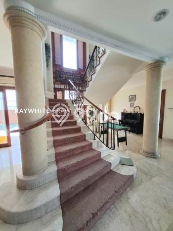 For Sale! Luxury House LT 914m2 Desain Modern di Pondok Indah For Sale! Luxury House LT 914m2 Desain Modern di Pondok Indah