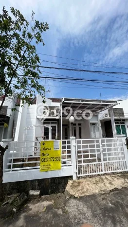 HUNIAN PILIHAN! Rumah kawasan Bogor Barat, 2 KT, Area Strategis, Luas 84m² Bangunan 65m² HUNIAN PILIHAN! Rumah kawasan Bogor Barat, 2 KT, Area Strategis, Luas 84m² Bangunan 65m²