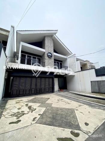 EXCLUSIVE OFFER! Rumah kawasan Cipete, 4 KT, Area Premium, Luas 440m² Bangunan 550m² EXCLUSIVE OFFER! Rumah kawasan Cipete, 4 KT, Area Premium, Luas 440m² Bangunan 550m²