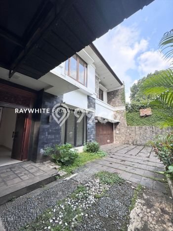 Jual Rumah Luas Elegan Dengan View Eksklusif di Cipete, Jakarta Selatan Jual Rumah Luas Elegan Dengan View Eksklusif di Cipete, Jakarta Selatan