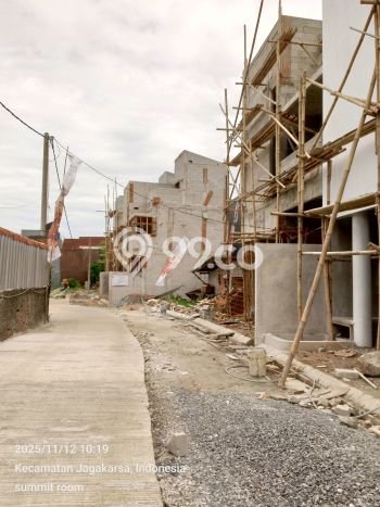 For Sale Rumah 3 Kamar Lokasi Strategis Bagus dan Strategis di Jagakarsa For Sale Rumah 3 Kamar Lokasi Strategis Bagus dan Strategis di Jagakarsa