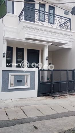 Jual Rumah Strategis Bagus Punya 3 KT di Jagakarsa Jakarta Selatan SHM Jual Rumah Strategis Bagus Punya 3 KT di Jagakarsa Jakarta Selatan SHM