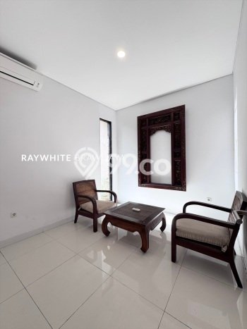 Ready to Use! Luxury House LT 187m2 Desain Elegan di Lebak Bulus Ready to Use! Luxury House LT 187m2 Desain Elegan di Lebak Bulus