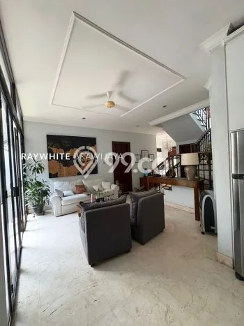 Rumah Mewah LB 302m2 Siap Pakai Desain Elegan di Ampera, Jakarta Selatan Rumah Mewah LB 302m2 Siap Pakai Desain Elegan di Ampera, Jakarta Selatan