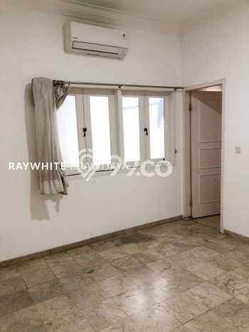 Disewakan Rumah Harga Terjangkau di Kemang Jakarta Selatan dengan 4 Kamar Tidur Disewakan Rumah Harga Terjangkau di Kemang Jakarta Selatan dengan 4 Kamar Tidur