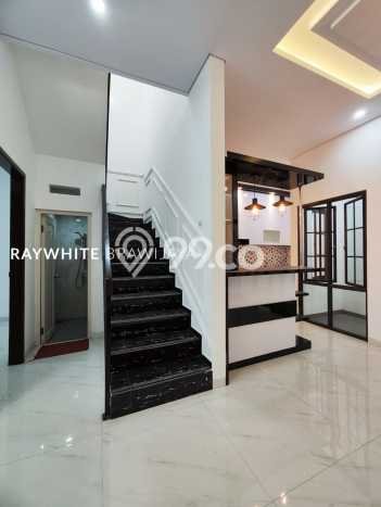 Rumah Mewah Dijual LT 101m2 di Jagakarsa, Jakarta Selatan Rumah Mewah Dijual LT 101m2 di Jagakarsa, Jakarta Selatan