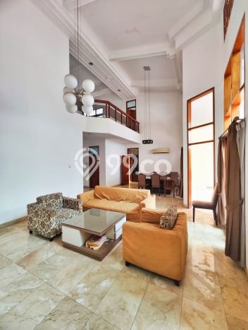 Rumah Nyaman 4 KT LT 364m² di Mega Kuningan, Jakarta Selatan Rumah Nyaman 4 KT LT 364m² di Mega Kuningan, Jakarta Selatan