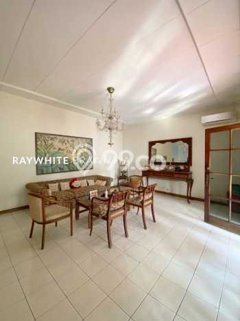 Jual Rumah Mewah Elegan Dengan View Cantik di Kemang, Jakarta Selatan Jual Rumah Mewah Elegan Dengan View Cantik di Kemang, Jakarta Selatan