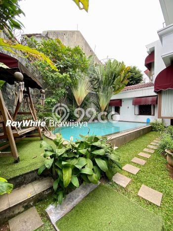 Dijual Rumah Luas Megah Dengan View Eksklusif di Pejaten, Jakarta Selatan Dijual Rumah Luas Megah Dengan View Eksklusif di Pejaten, Jakarta Selatan