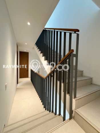 Rumah Elit Modern Tanpa Renovasi di Kemang Jakarta Selatan Rumah Elit Modern Tanpa Renovasi di Kemang Jakarta Selatan