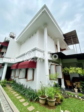 Dijual Rumah Luas Megah Dengan View Eksklusif di Pejaten, Jakarta Selatan Dijual Rumah Luas Megah Dengan View Eksklusif di Pejaten, Jakarta Selatan
