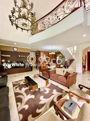 Dijual Rumah Luas Megah Dengan View Eksklusif di Pejaten, Jakarta Selatan Dijual Rumah Luas Megah Dengan View Eksklusif di Pejaten, Jakarta Selatan