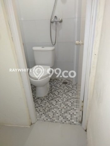 Rumah Kost untuk Dijual di Tomang Punya 60 Kamar Rumah Kost untuk Dijual di Tomang Punya 60 Kamar