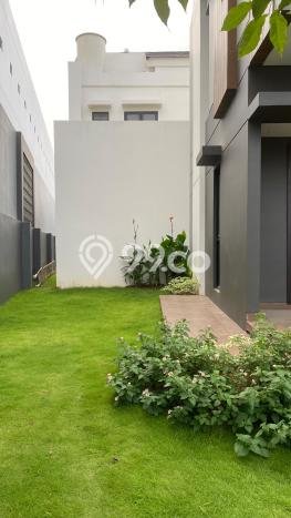 Rumah Luas Asri 4 KT Siap Huni di Summarecon Crown Gading Bekasi Rumah Luas Asri 4 KT Siap Huni di Summarecon Crown Gading Bekasi