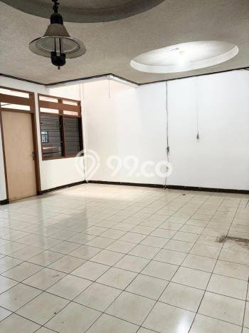 Dijual Rumah Luas Elegan Dengan View Cantik di Pondok Kelapa, Jakarta Timur Dijual Rumah Luas Elegan Dengan View Cantik di Pondok Kelapa, Jakarta Timur