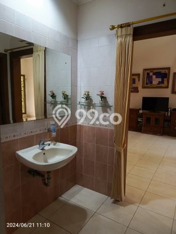 Rumah Mewah LB 2425m2 Siap Pakai Desain Elegan di Kemang Pratama, Bekasi Rumah Mewah LB 2425m2 Siap Pakai Desain Elegan di Kemang Pratama, Bekasi