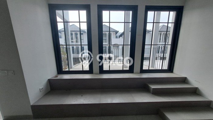 Rumah Sewa Tangerang LT 98m2 LB 165m2 Area BSD Rumah Sewa Tangerang LT 98m2 LB 165m2 Area BSD