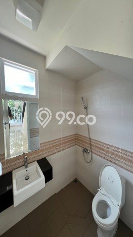 Disewakan! Rumah 3 Kamar Tidur &
2 Kamar Mandi di Gading Serpong, Tangerang Disewakan! Rumah 3 Kamar Tidur &
2 Kamar Mandi di Gading Serpong, Tangerang