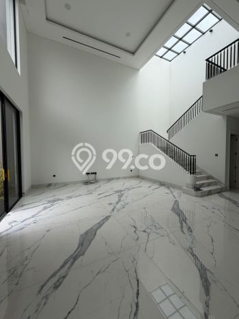 Sewa Rumah Strategis di Alam Sutera LT 420m2 / LB 451m2 Siap Huni Sewa Rumah Strategis di Alam Sutera LT 420m2 / LB 451m2 Siap Huni