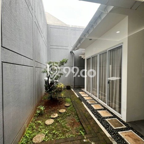 Hunian Eksklusif Dijual LT 160m2 di BSD, Tangerang Selatan Hunian Eksklusif Dijual LT 160m2 di BSD, Tangerang Selatan